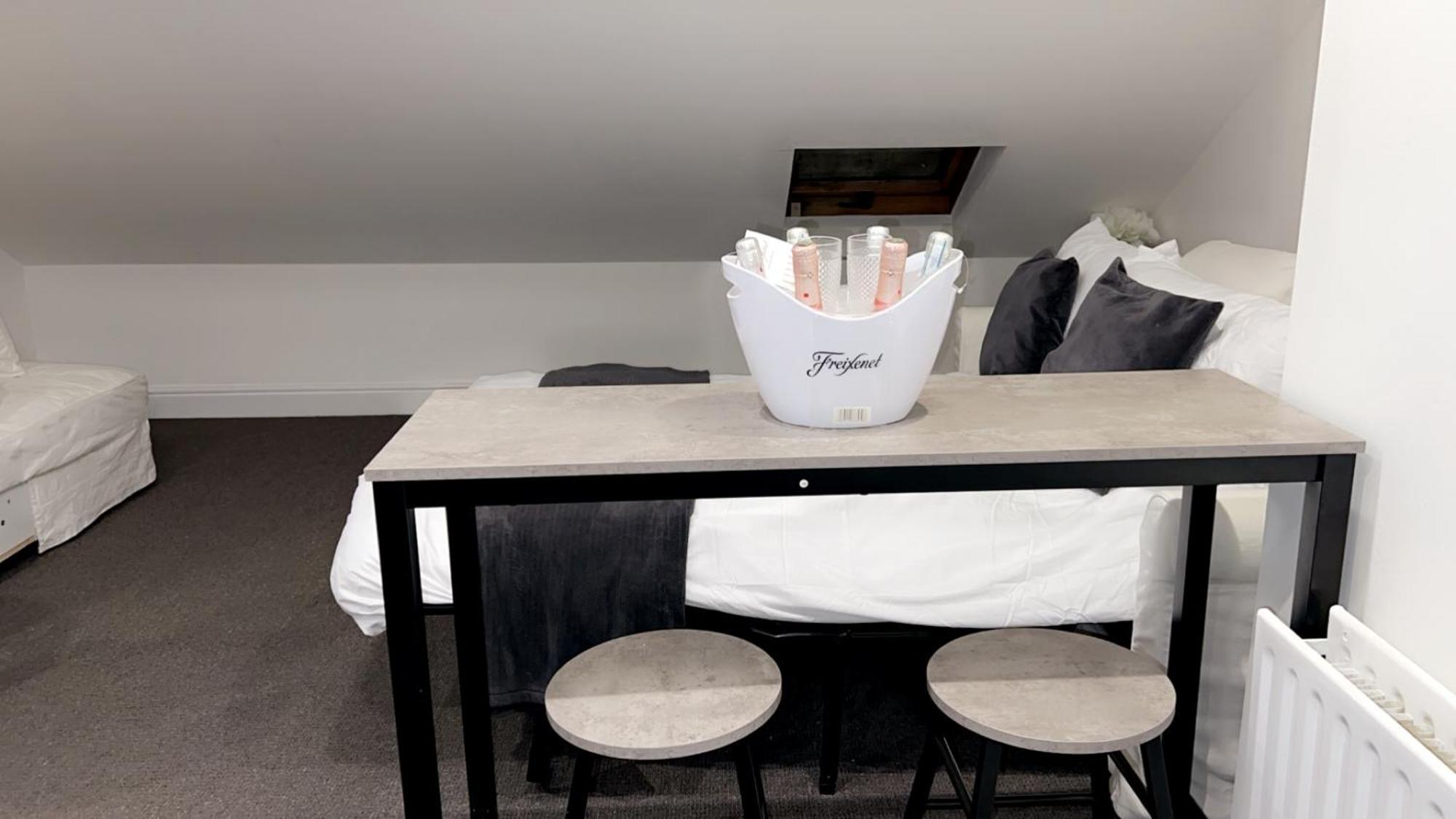 Sunrise Retreat Hotel Londen Buitenkant foto